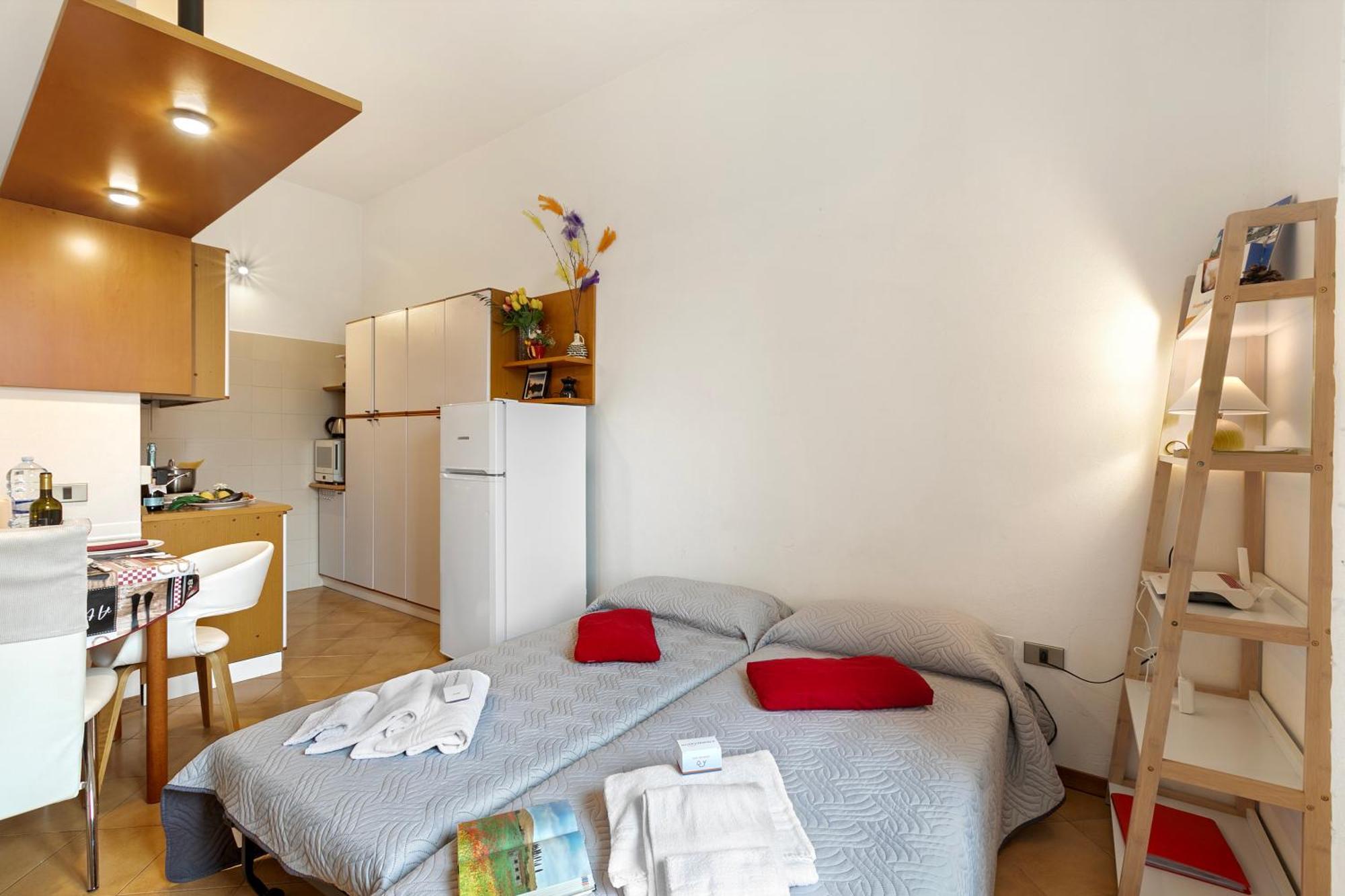 Lake View Historical Center Apartment - Happy Rentals Riva del Garda Eksteriør bilde